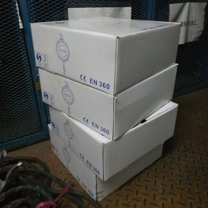 (217S27)NEW 20MM FALL ARRESTOR BLOCK C/W PE CERTIFICATE  MODEL NO: HB20  BRAND: HARU (TAIWAN)/ SPECTRAMA MARINE/ 7-4-22