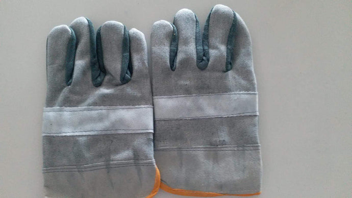 Working Gloves ($0.6)