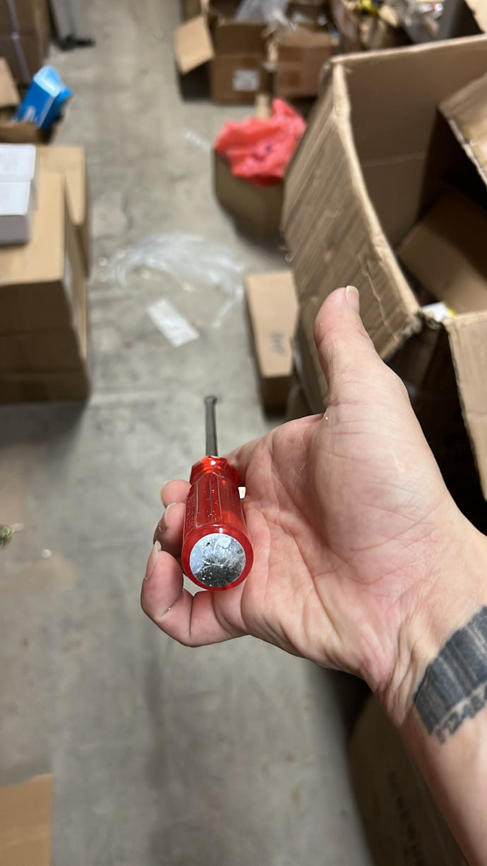 ( 217S27)Hard top screw driver/ TAKA HARDWARE &ENGINEERING/ 28-6-22